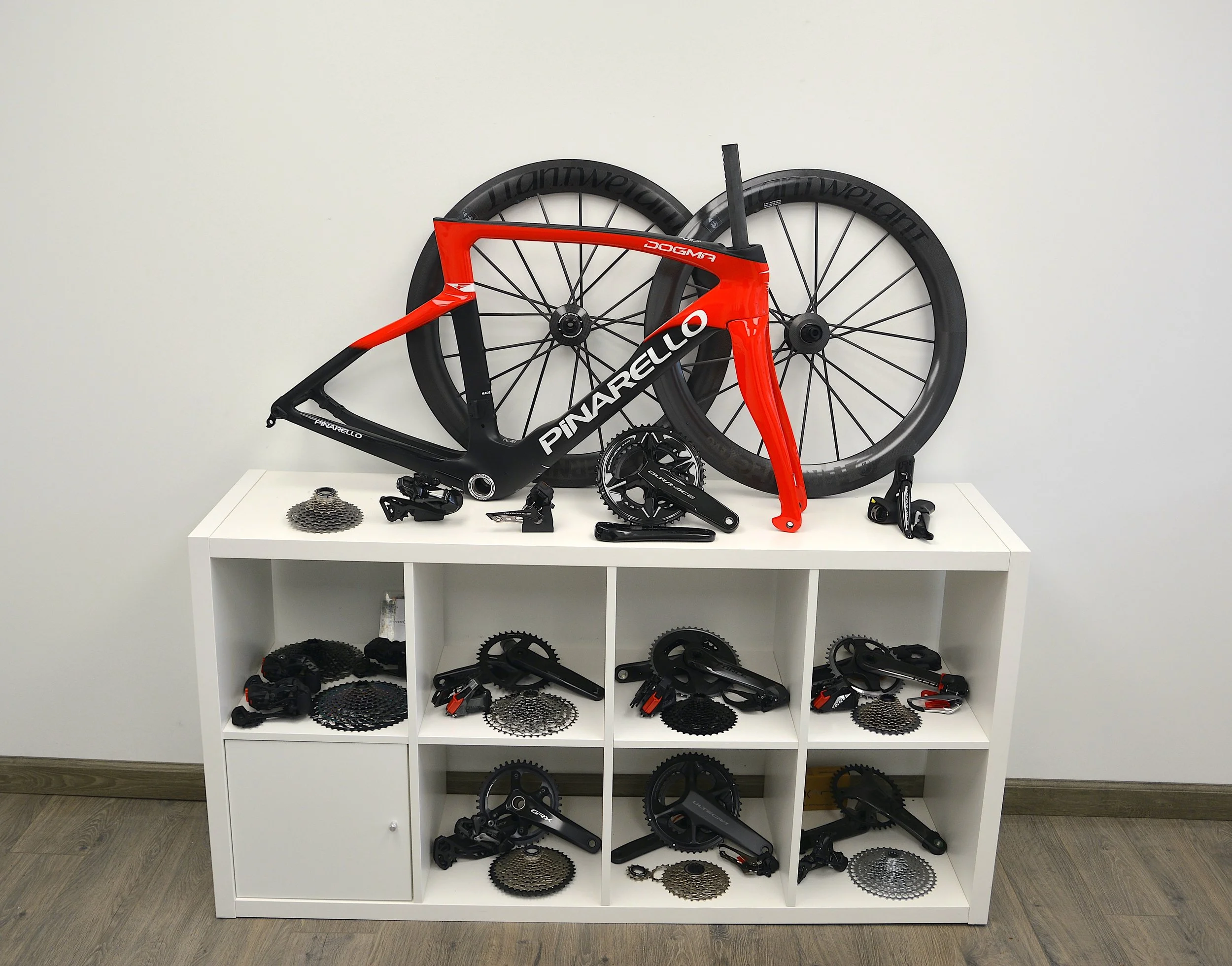 PINARELLO ネオールT6 美品！屋内保管品！ Black Magic Paint-Pinarello